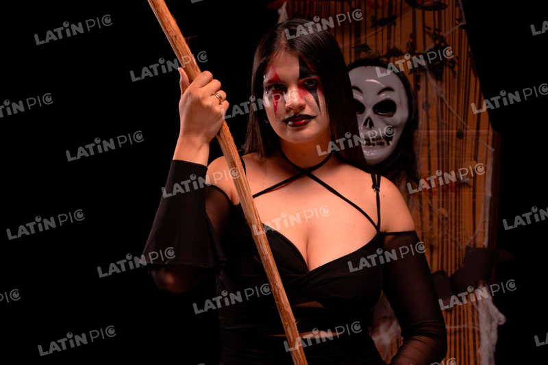 Mujer-Halloween-Brujita-Sexy-Esqueleto-3