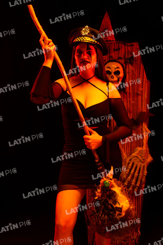 Mujer-Halloween-Brujita-Sexy-Esqueleto-6