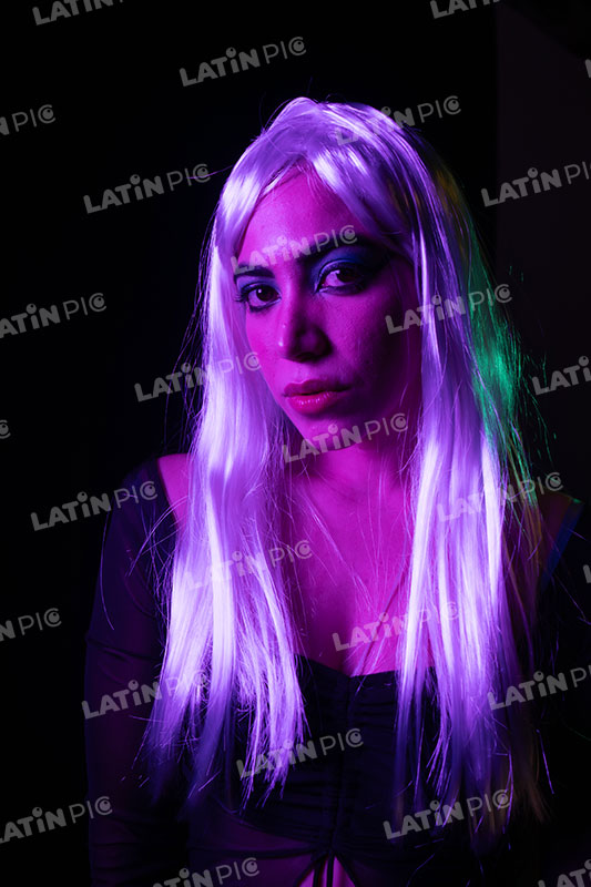 Mujer-Pelo-Blanco-Halloween-2