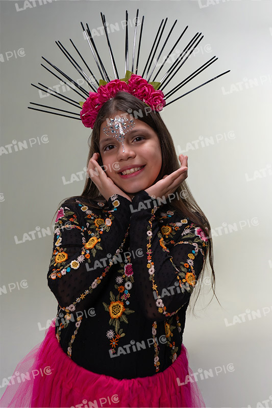 Nina-Halloween-Corona-Flores-Colores-1