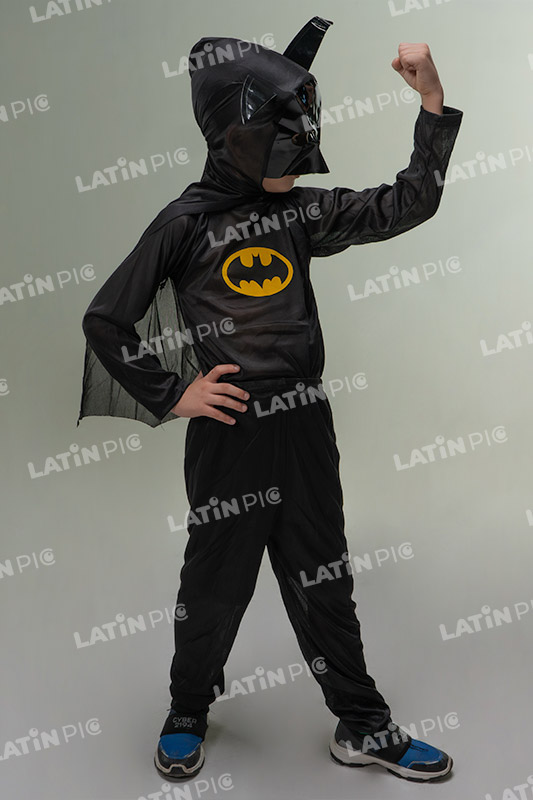 Nino-Halloween-Super-heroe-Negro-3