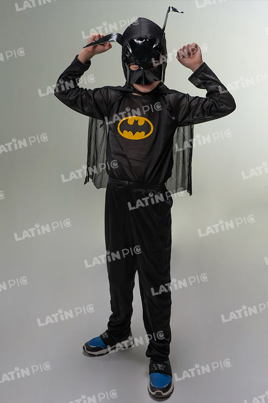 Nino-Halloween-Super-heroe-Negro-6