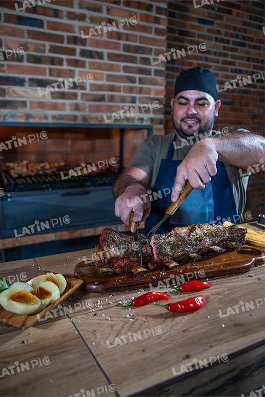 asado-carne-asador-parrilla-aji-tabla de-picar-cebolla