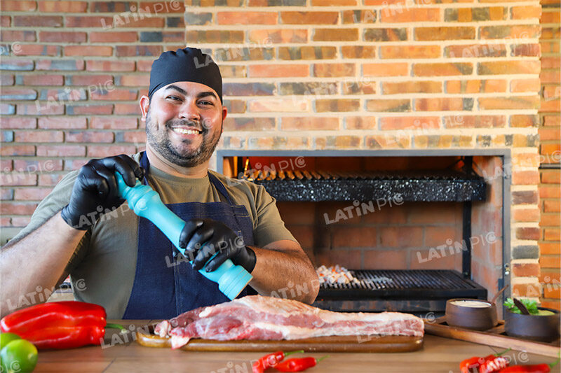 asado-parrillero-parrilla-fuego-condimentos-2