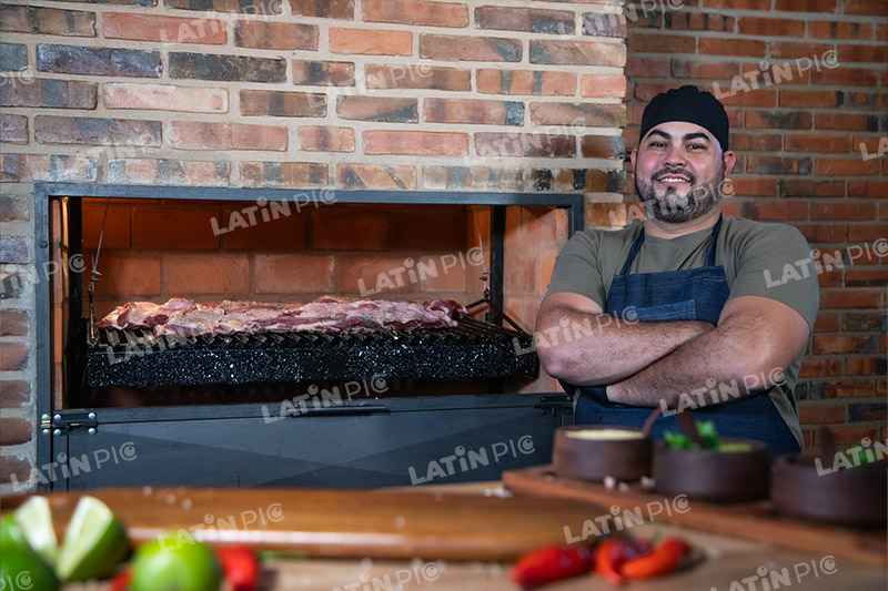 asado-parrillero-parrilla-fuego-condimentos-4