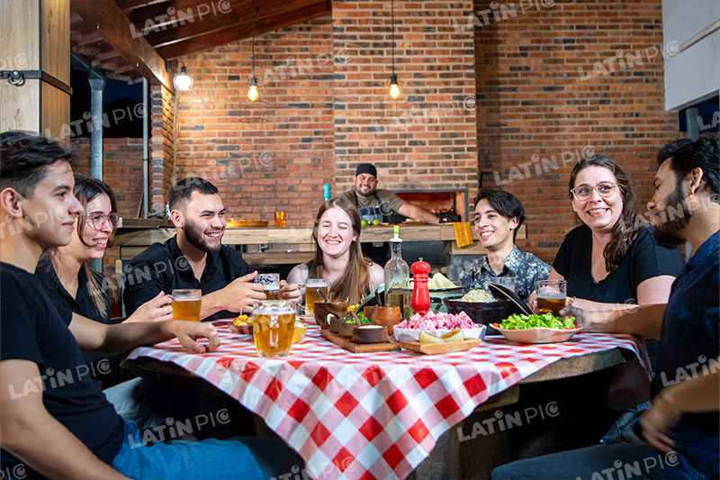 Asado-reunion-amistad-compartir-comida-3