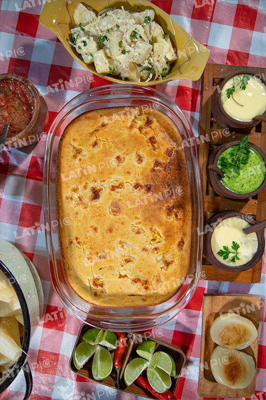 sopa-Paraguaya-comida-aderezos-ensalada