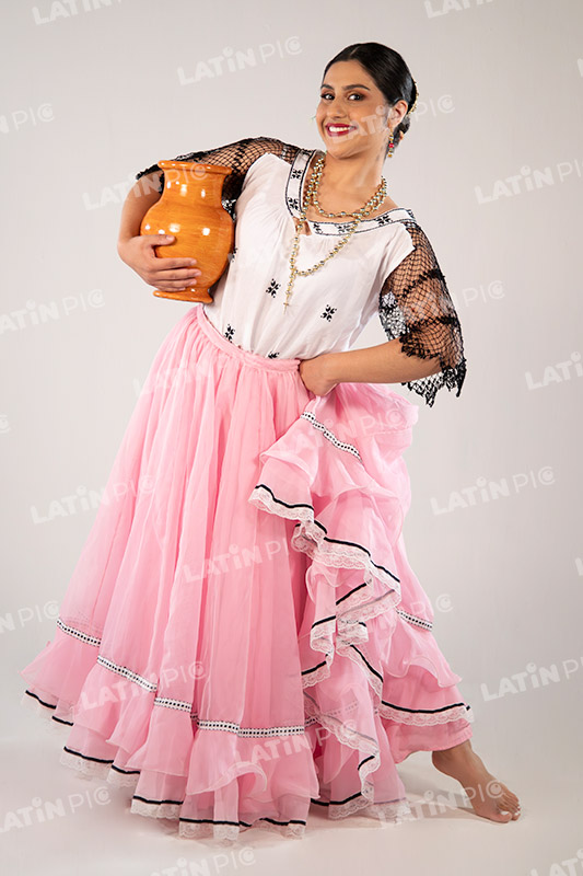 Bailarina-Paraguaya-traje-Rosa-Typoi-cantaro-012