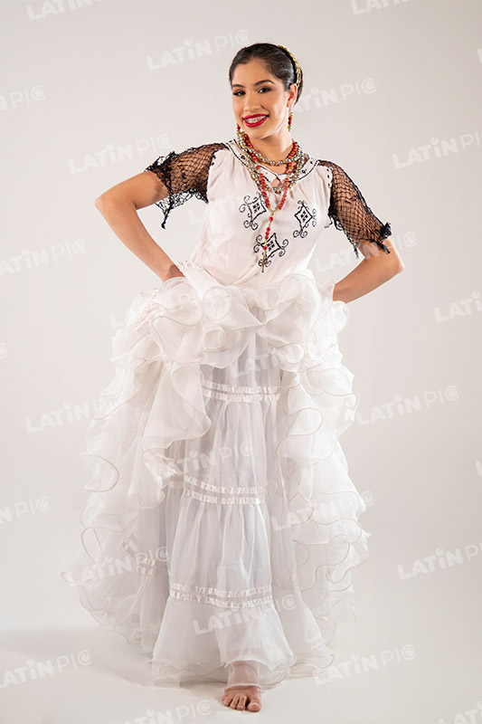 Bailarina Paraguaya-traje-blanco-typoi-002