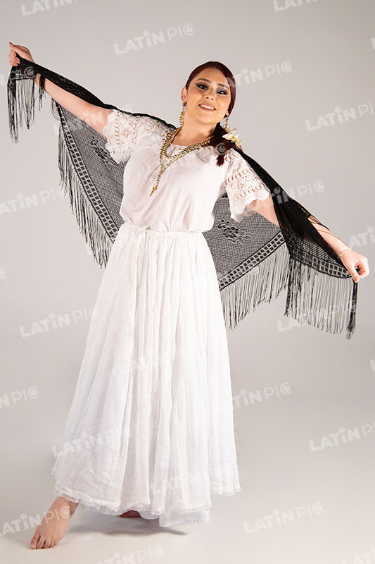 Bailarina-Traje-Blanco-Negro-Typoi-006
