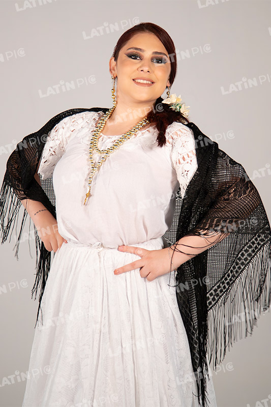 Bailarina-Traje-Blanco-Negro-Typoi-009