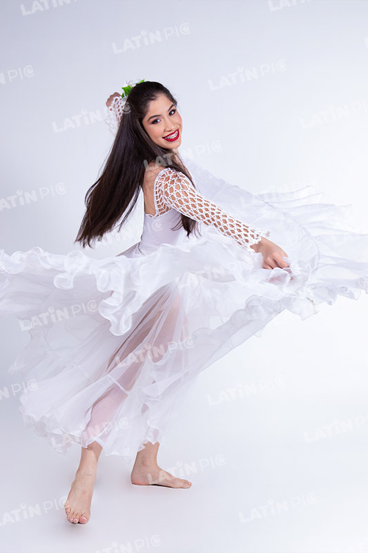 bailarina-traje-blanco-001