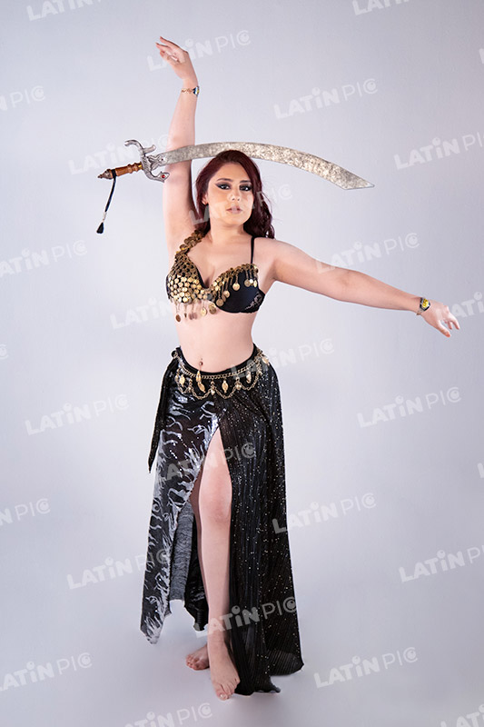 danza-arabe-bailariana-traje-negro-espada-002