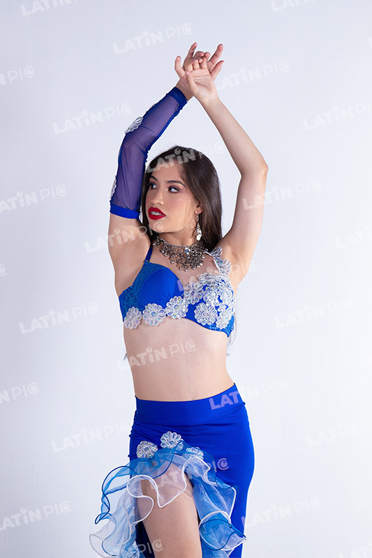 danza-arabe-bailarina-traje-azul-005