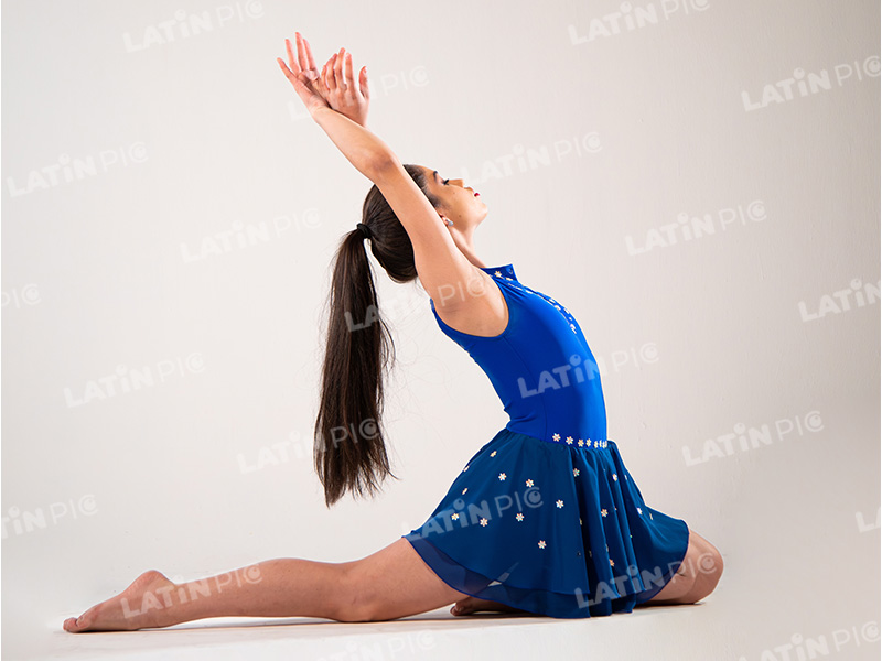 Bailarina-danza-Jazz-traje-azul-5