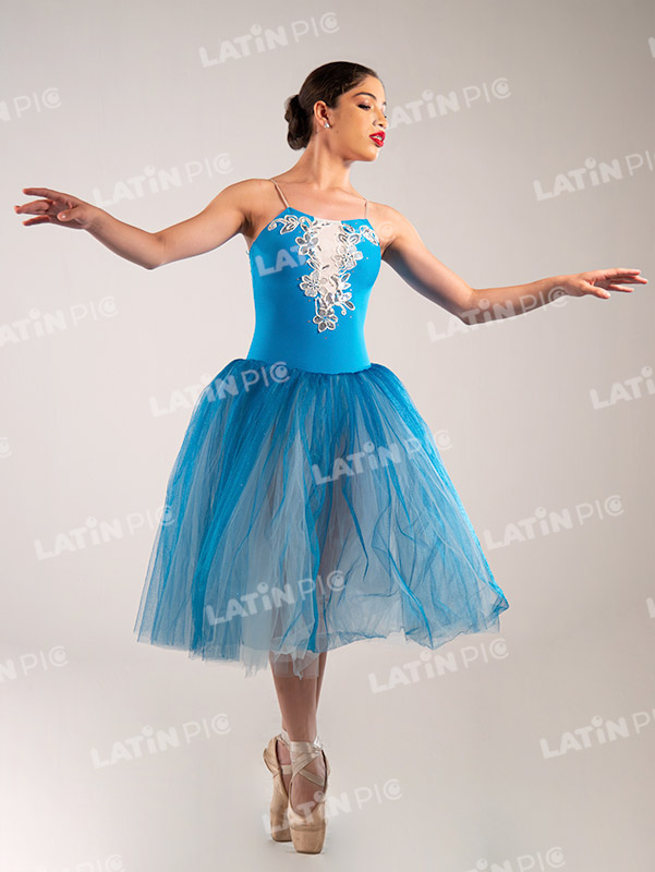 bailarina-ballet-danza-clasica-traje-azul-8