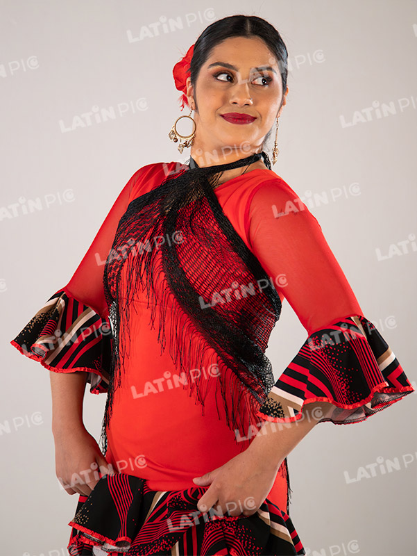 bailarina-danza-espanola-traje-negro-con-rojo-15