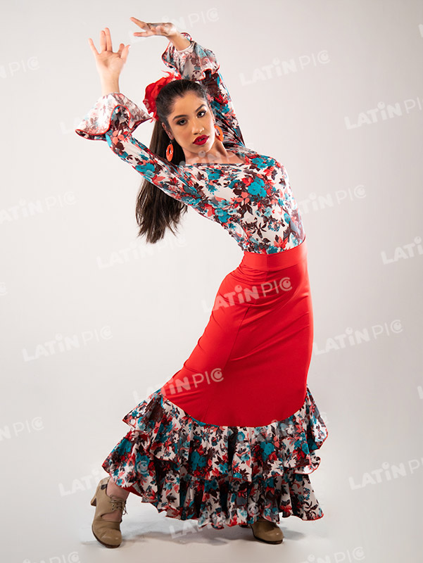 bailarina-danza-espanola-traje-rojo-flores-6