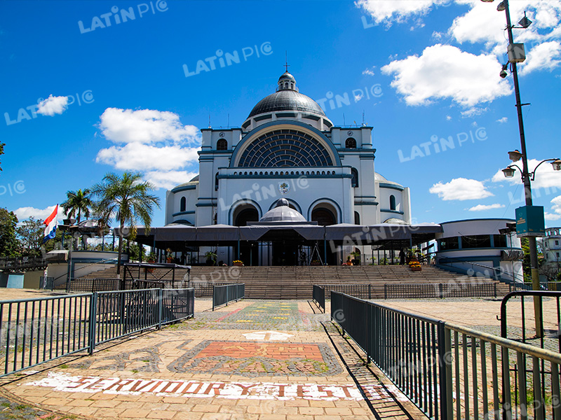 basilica-de-caacupe-frente-04