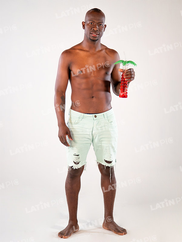 hombre-piel-morena-playa-5
