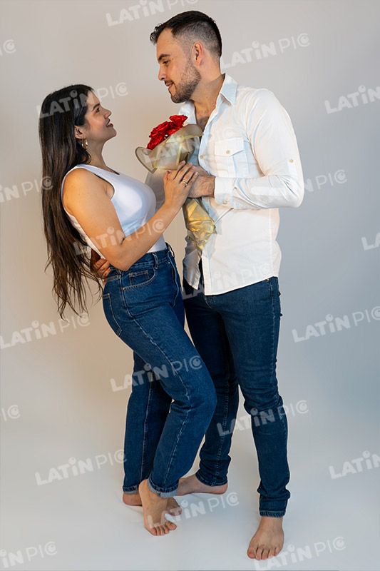 pareja-14-de-febrero-amor-blanco-8