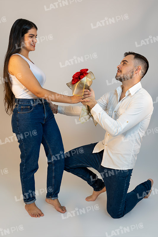pareja-14-de-febrero-amor-blanco-9