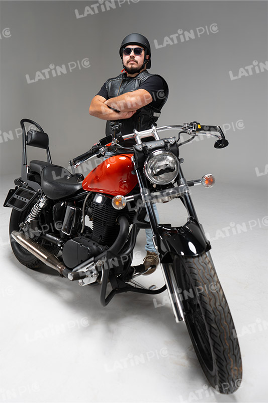 motocicleta-piloto-hombre-casco-65