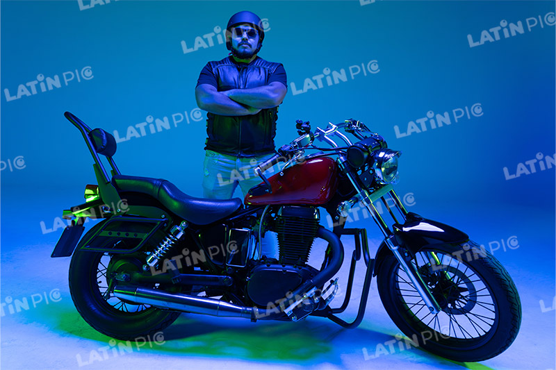 motocicleta-piloto-hombre-casco-66