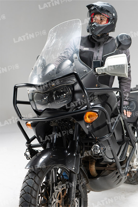 motocicleta-piloto-hombre-casco-112