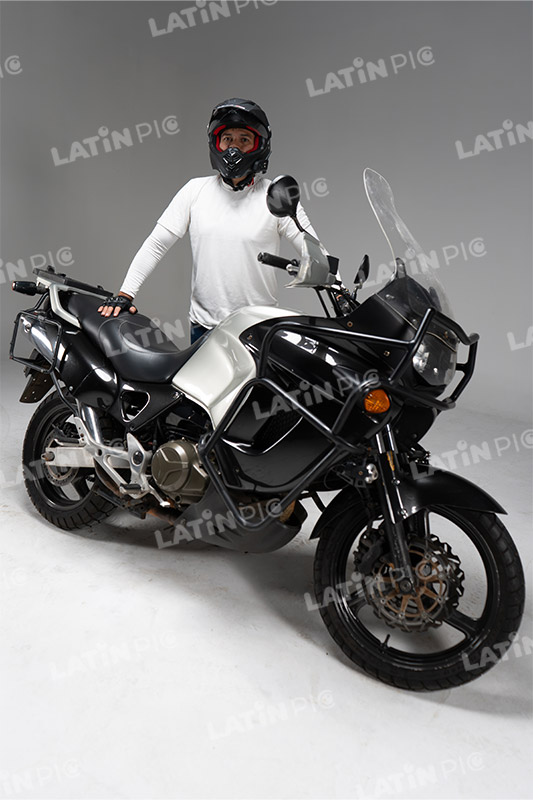 motocicleta-piloto-hombre-casco-121