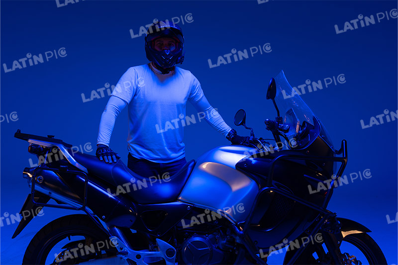 motocicleta-piloto-hombre-casco-122