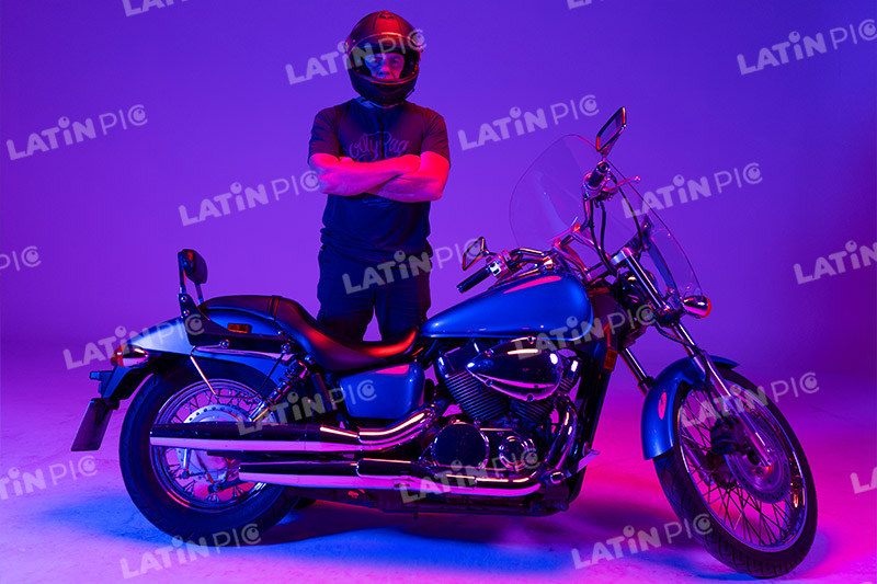 motocicleta-piloto-hombre-casco-139