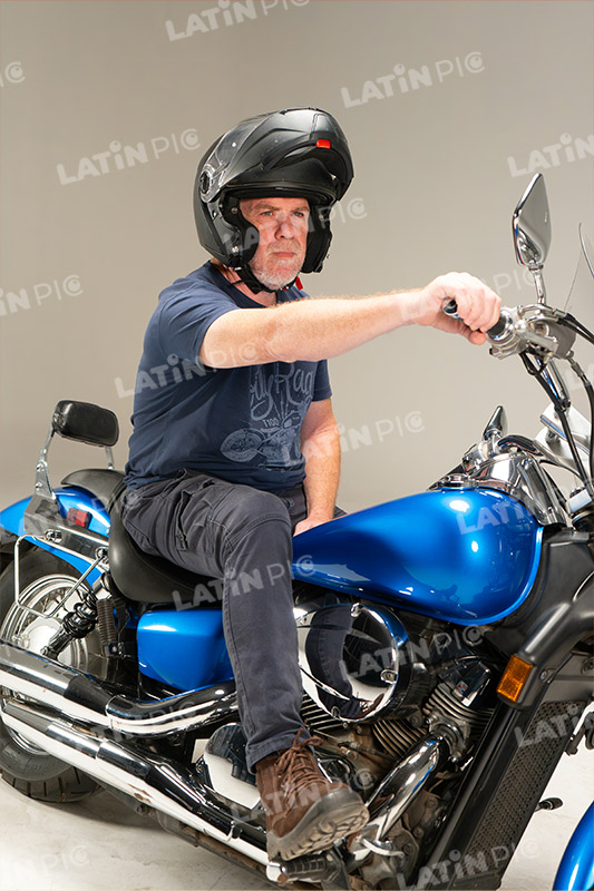 motocicleta-piloto-hombre-casco-141