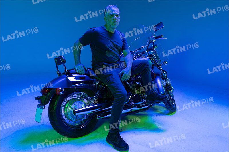 motocicleta-piloto-hombre-casco-142