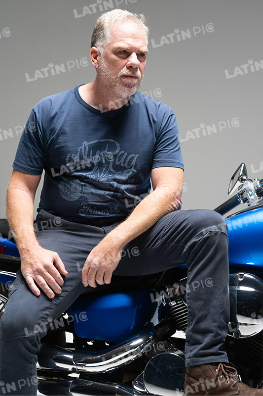 motocicleta-piloto-hombre-casco-144
