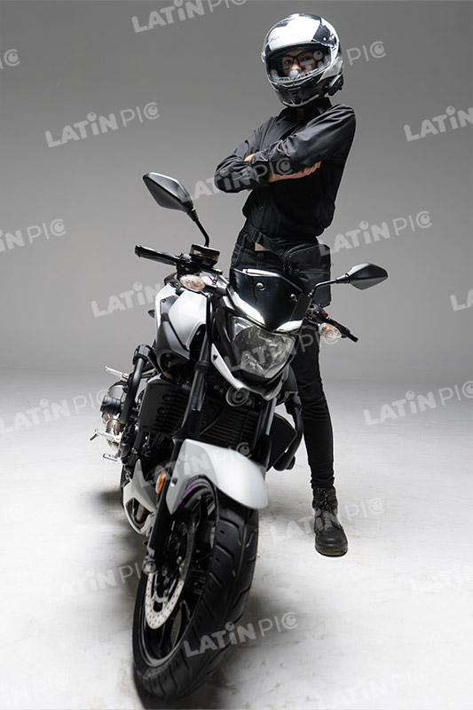 motocicleta-piloto-hombre-casco-151