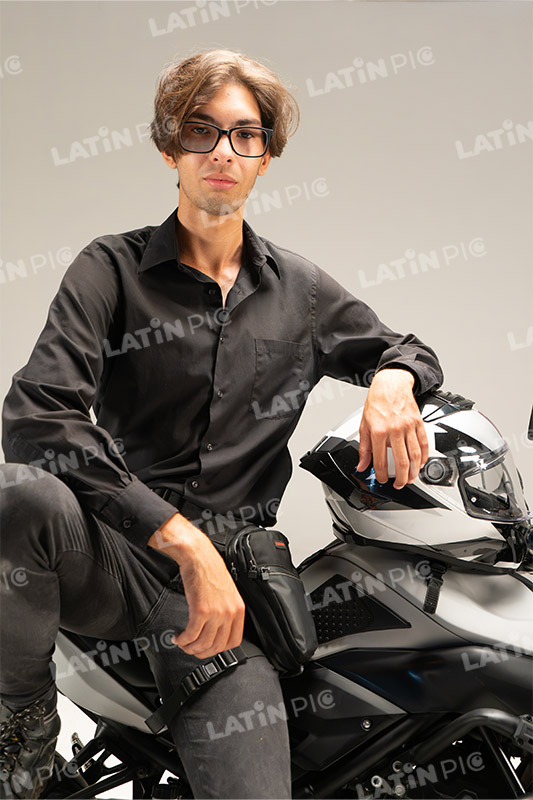motocicleta-piloto-hombre-casco-154