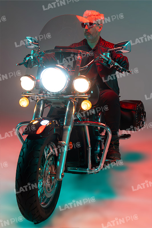motocicleta-piloto-hombre-casco-156