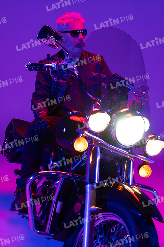 motocicleta-piloto-hombre-casco-158