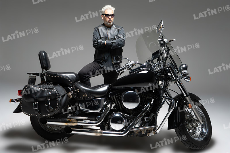 motocicleta-piloto-hombre-casco-169