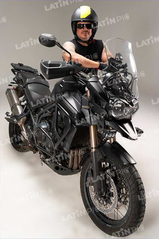 motocicleta-piloto-hombre-casco-176