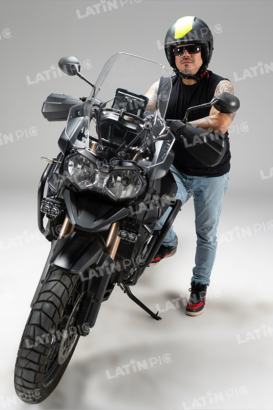 motocicleta-piloto-hombre-casco-177