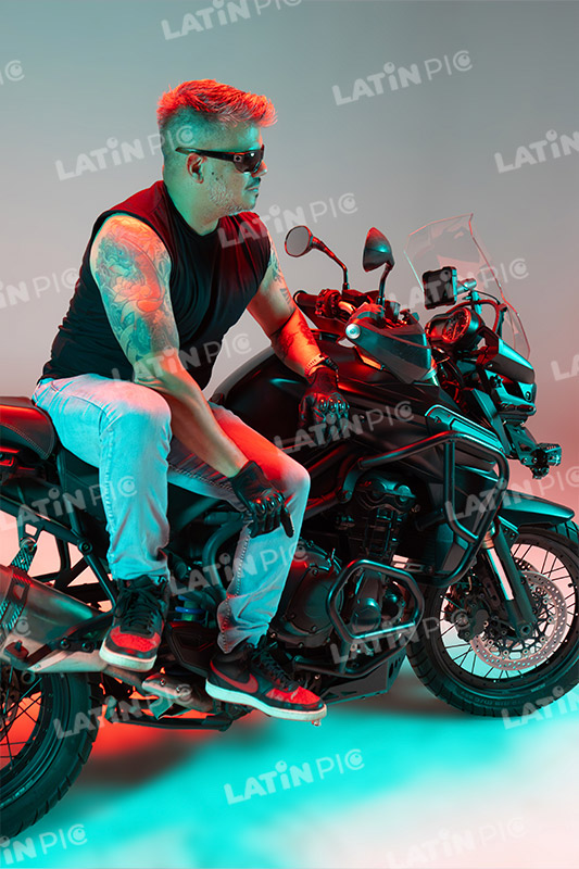 motocicleta-piloto-hombre-casco-179