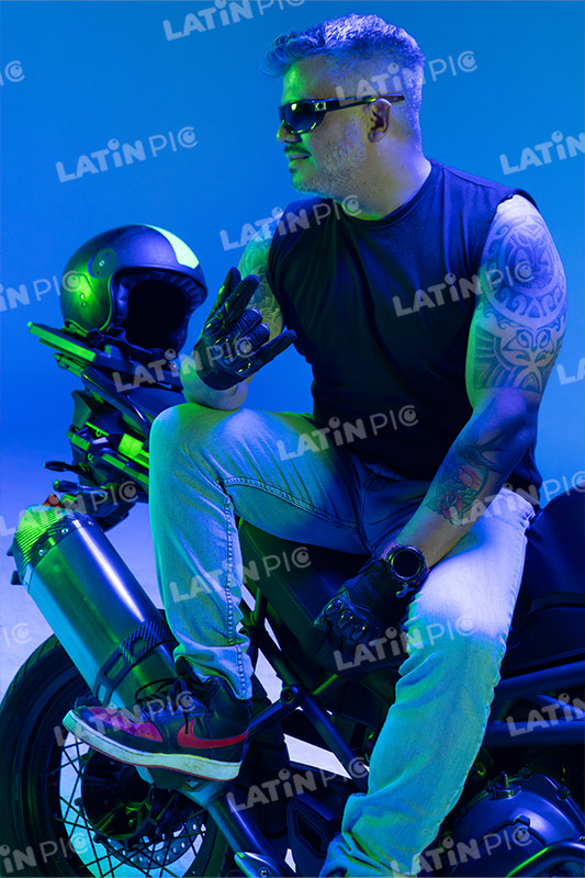 motocicleta-piloto-hombre-casco-181