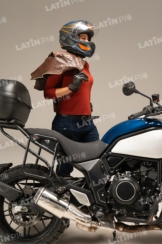 motocicleta-piloto-mujer-casco-201