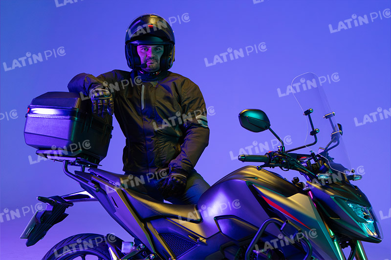 motocicleta-piloto-hombre-casco-224