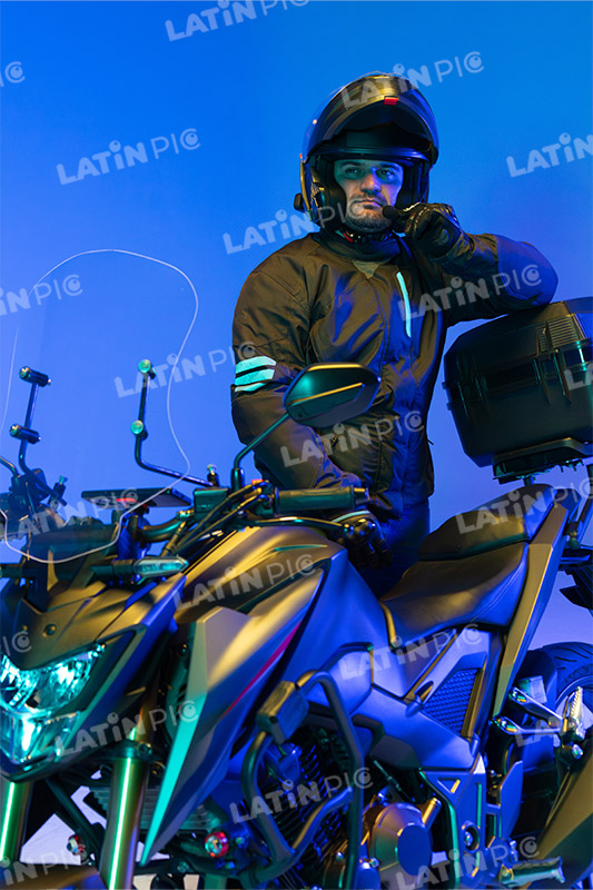 motocicleta-piloto-hombre-casco-226