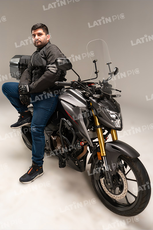 motocicleta-piloto-hombre-casco-232
