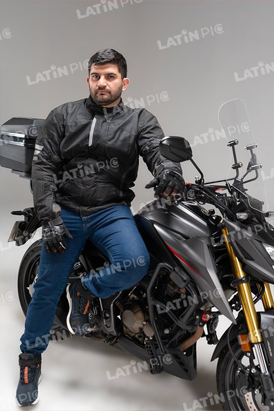 motocicleta-piloto-hombre-casco-235