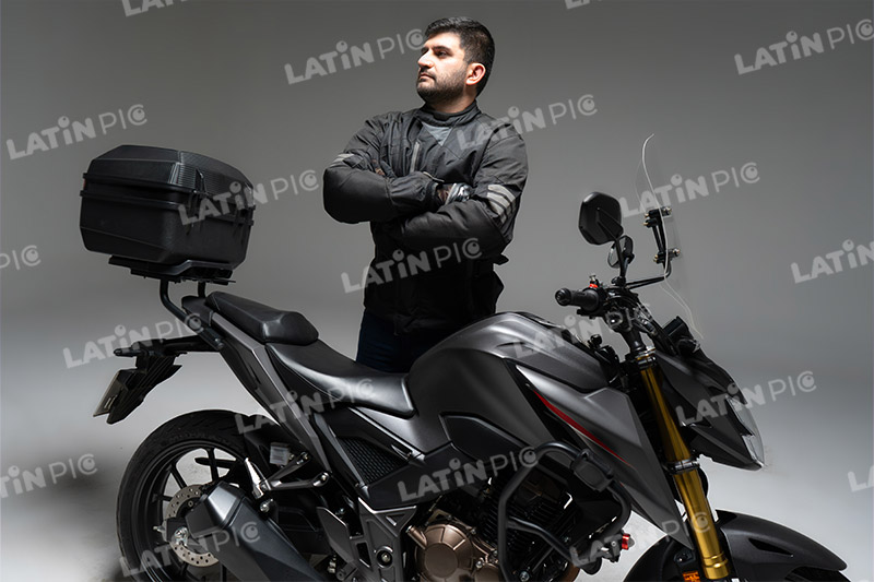 motocicleta-piloto-hombre-casco-237